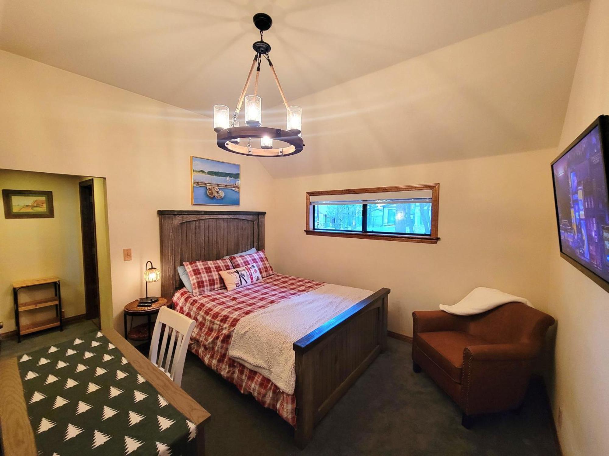 ביג בר לייק Four Seasons Getaway-Private Hot Spa With Pine Tree Views-Walk To Village And Pineknot Trailhead-Plus King Bed! מראה חיצוני תמונה